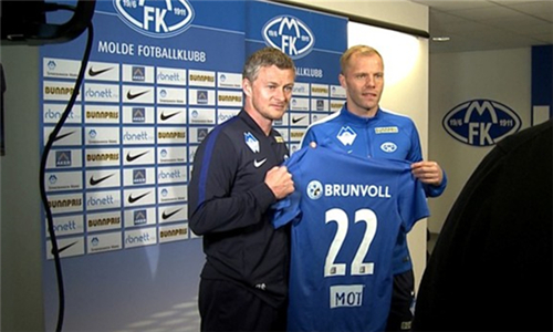 张镇麟上海首秀出战7分钟，3中3得到6分