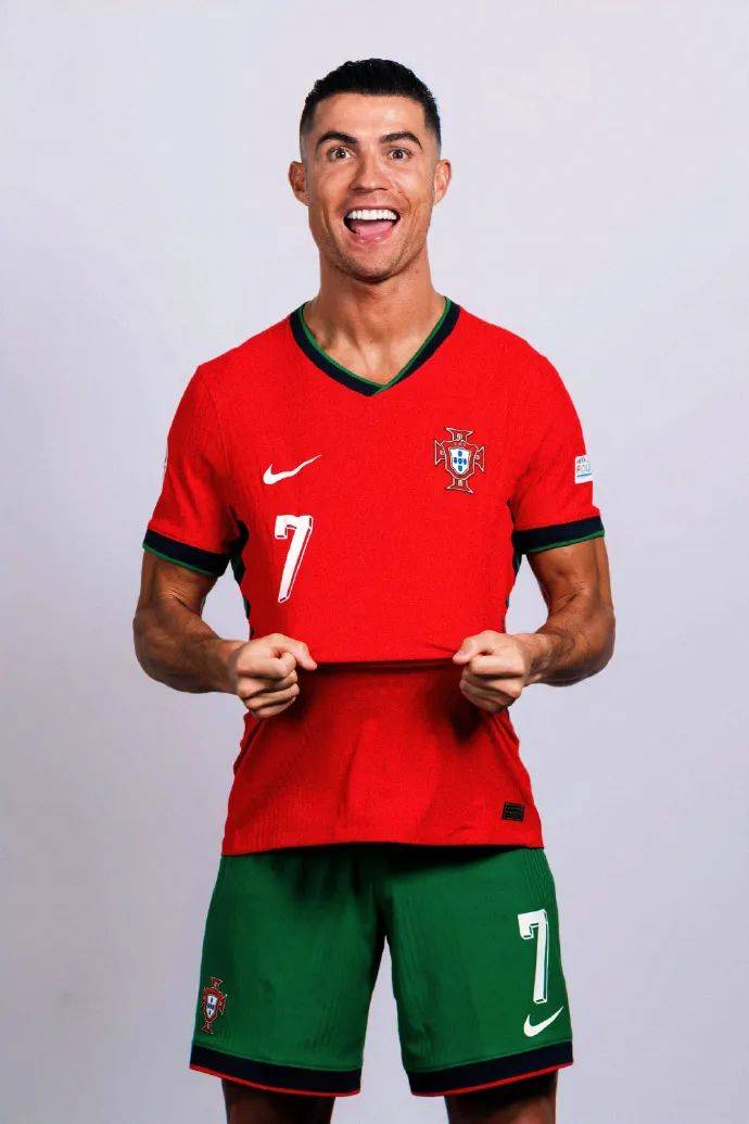 詹俊：连续两场未登场，利物浦给萨拉赫发出冬窗转会信号