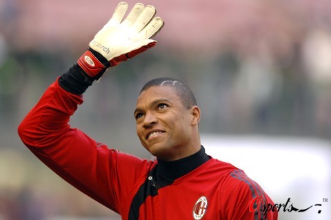 欧冠赛场精彩瞬间：巴萨主场2-0取胜,（欧冠焦点战：巴萨主场2-0告捷）