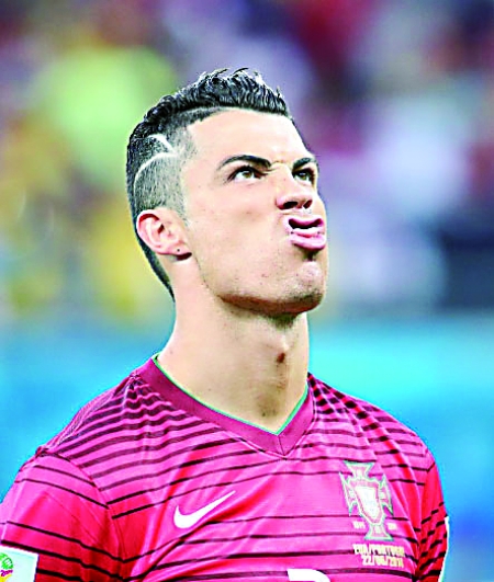 2025年度德甲积分榜：拜仁34场仅1负遥遥领先，勒沃库森第二（2025德甲榜单：拜仁34轮仅负一场高居榜首，勒沃库森位列第二）