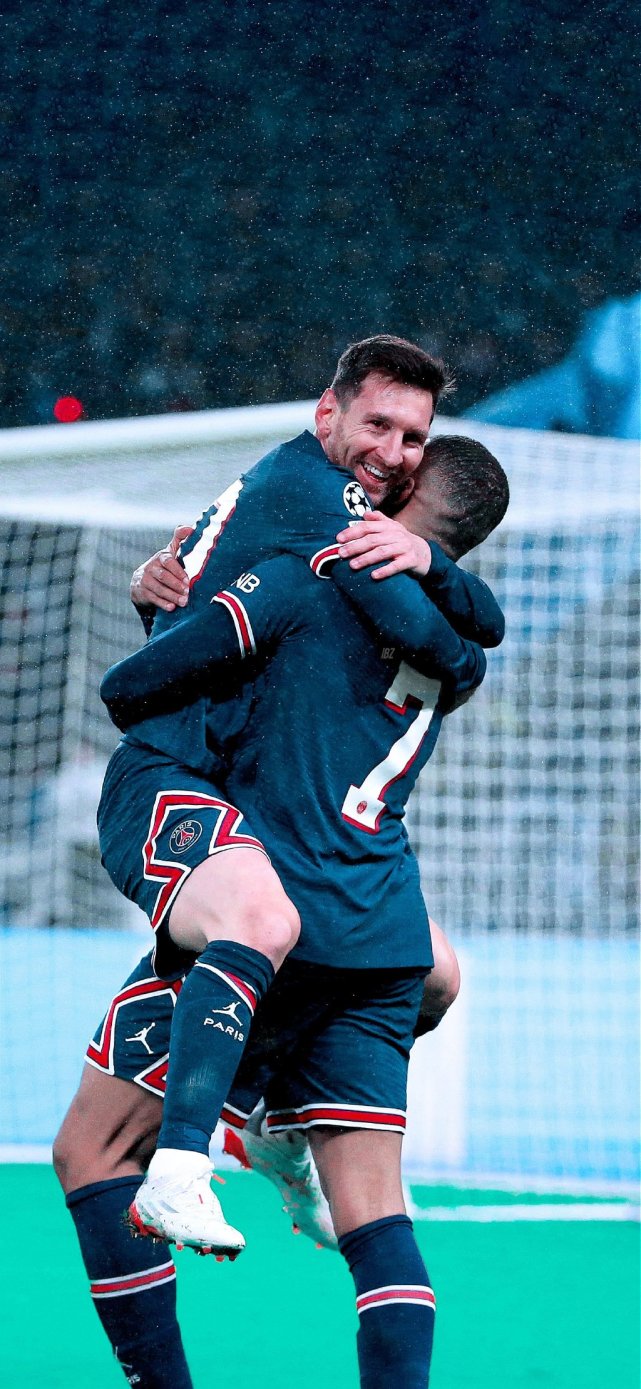 离世球迷姑姑：戴琳明知道潘硕昏迷了，还要求潘硕跟他对账（离世球迷姑姑称：戴琳明知潘硕昏迷仍要求潘硕对账）