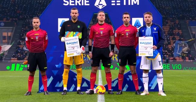 女友：差点因奥尔莫嚼口香糖声音大而搬家，若分手真得上头条（女友爆料：险因奥尔莫嚼口香糖太响搬家，真分手准上头条）