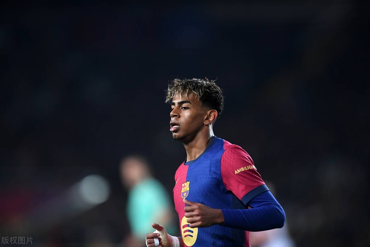 维尔茨领衔! 曝阿隆索递交引援清单 要求皇马连签3大强援（阿隆索提交引援名单：维尔茨领跑，力促皇马连签三大强援）