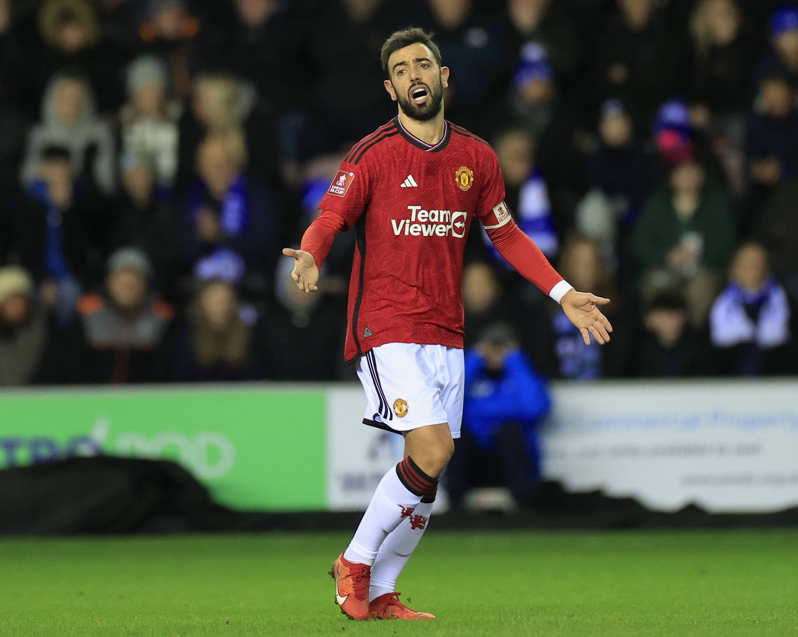 墨尔本城官方：莱基接受右髋关节手术，预计缺席三个月