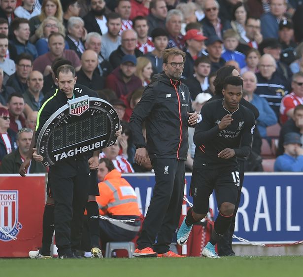 拜仁官方：帕夫洛维奇、比朔夫因病缺席，金玟哉膝盖受伤（拜仁通报：帕夫洛维奇、比朔夫因病缺阵，金玟哉膝部受伤）