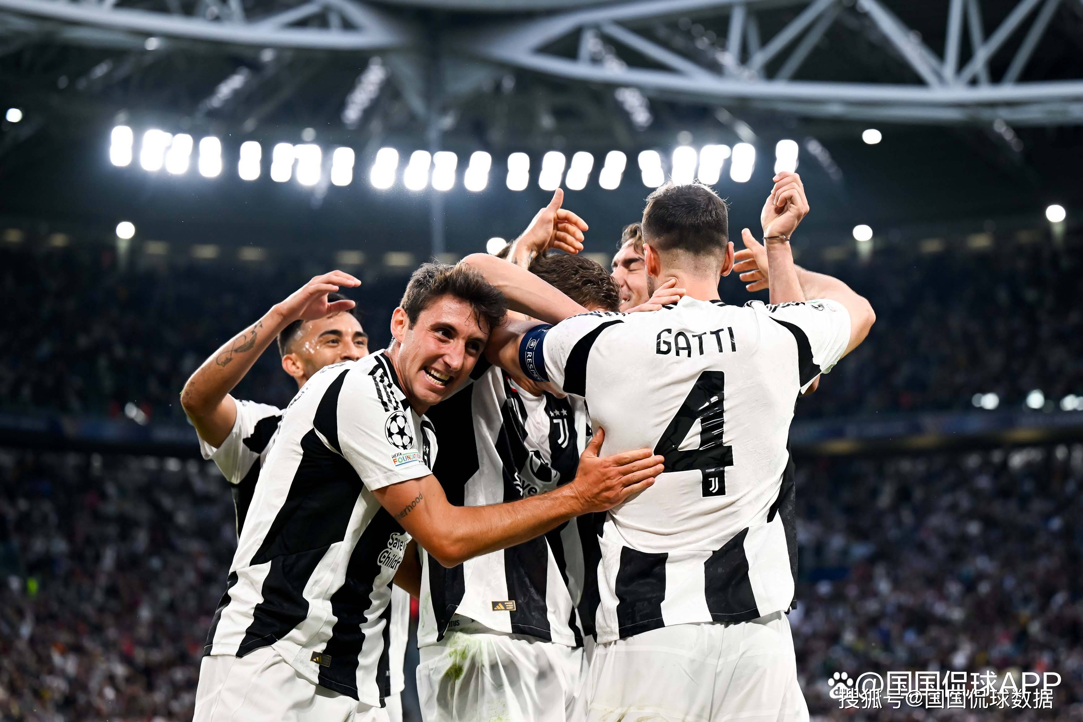 欧冠联赛淘汰赛精彩瞬间回顾（欧冠淘汰赛精彩瞬间集锦）